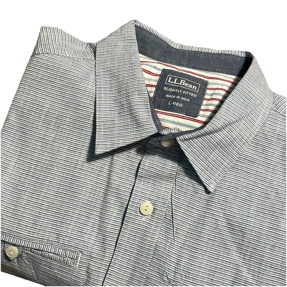 LL Bean Slightly Fitted Lightweight Denim Chambray Short Sleeve Shirt Large‎